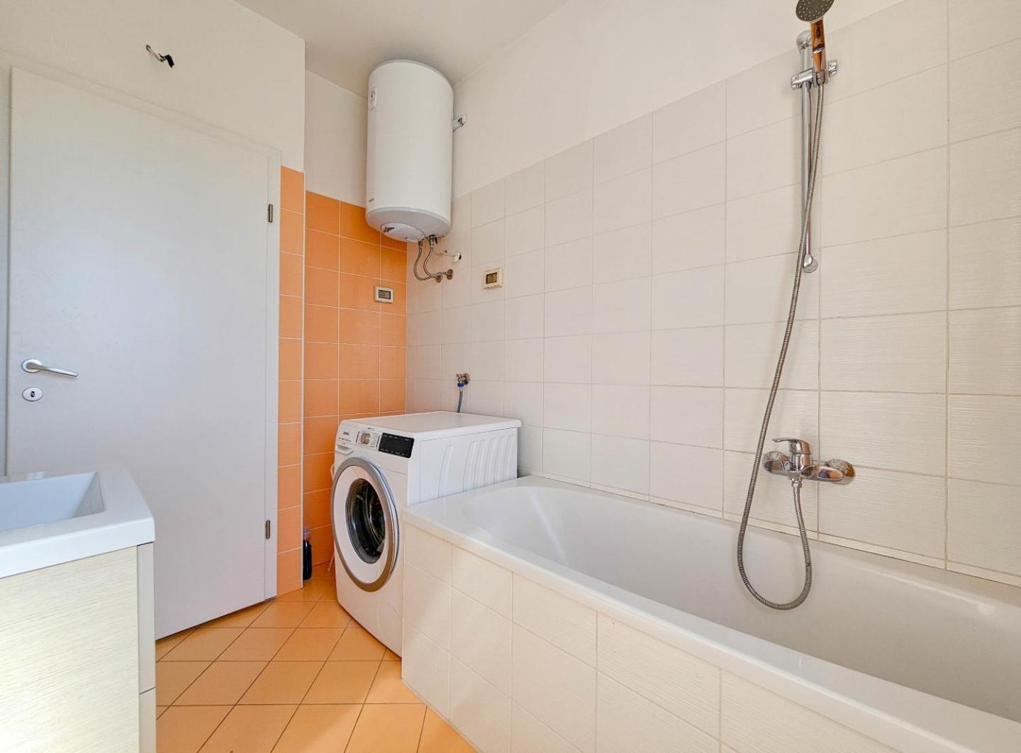 Villa Casa Lutoma Kmeti Esterno foto