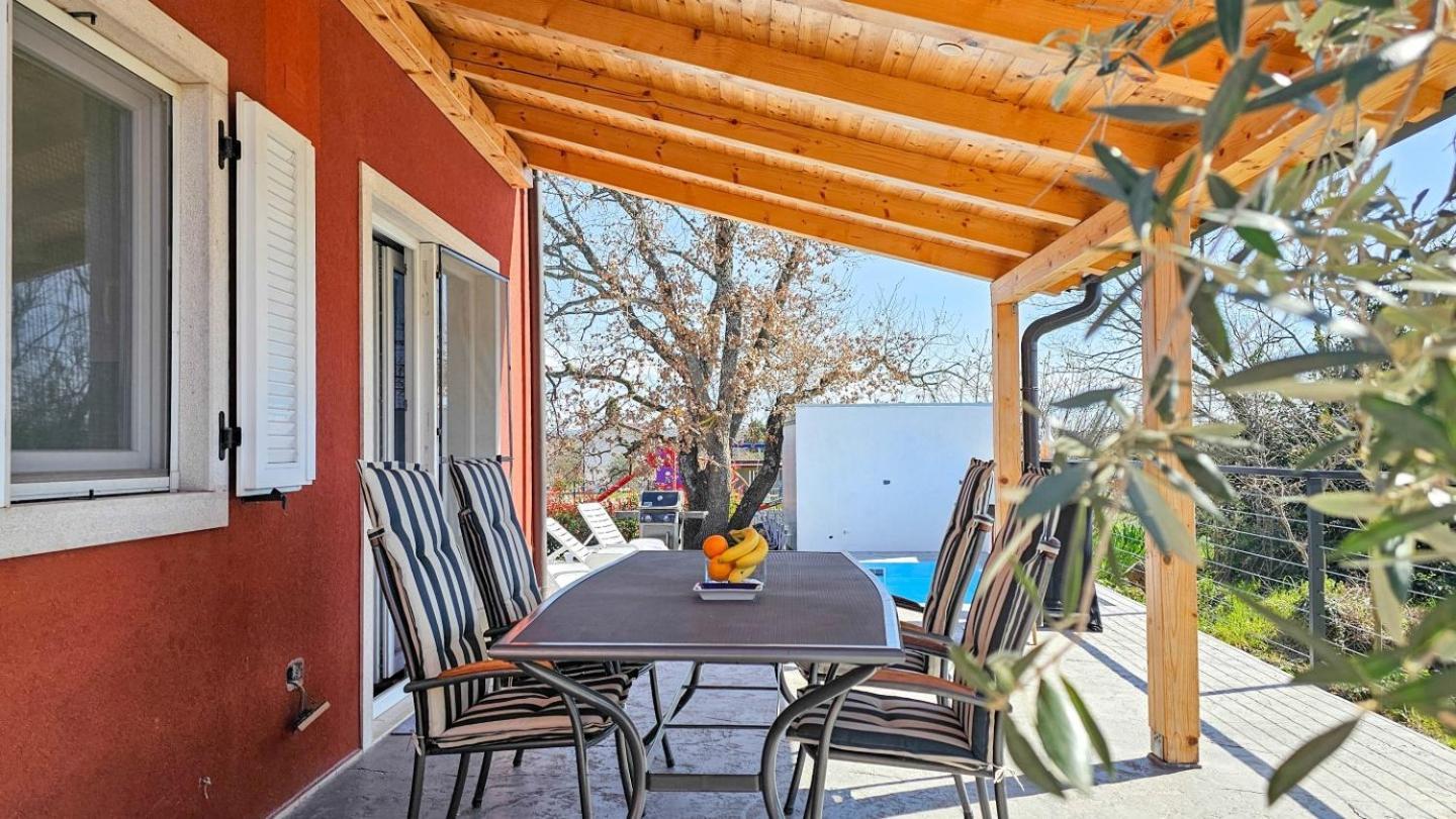 Villa Casa Lutoma Kmeti Esterno foto